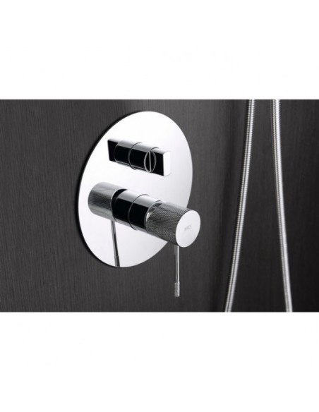 CONJUNTO DE DUCHA EMPOTRADO MONOMANDO MODELO LINE DE IMEX CROMO